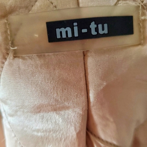 Mi-Tu gold jacket with  removable rabbit fur collar. Size 44 (US 6) - Picture 10 of 10